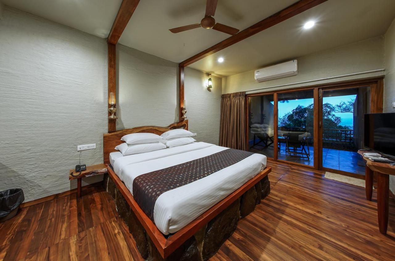 Nisarg Resort Kolhapur Eksteriør bilde