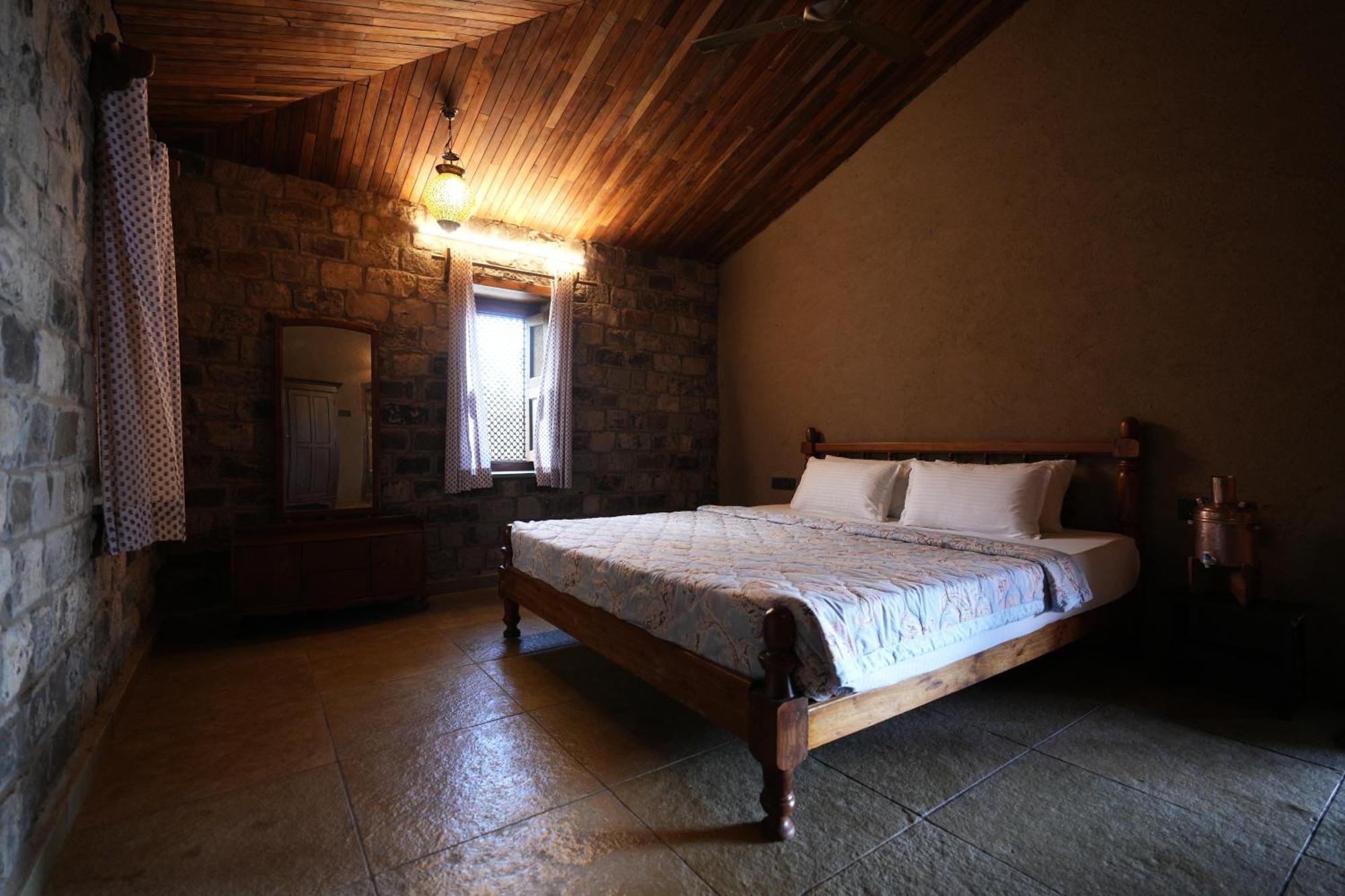 Nisarg Resort Kolhapur Eksteriør bilde