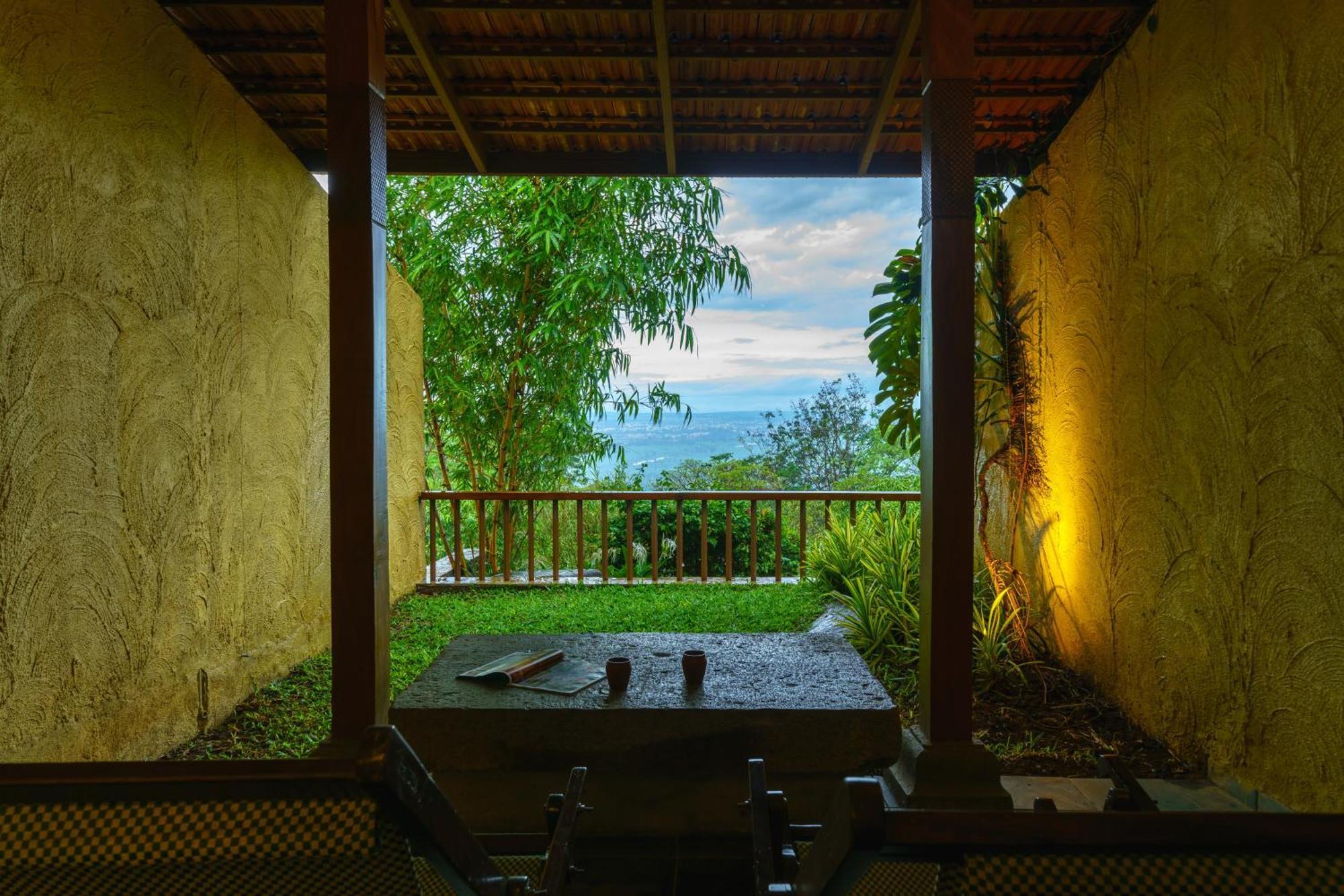 Nisarg Resort Kolhapur Eksteriør bilde