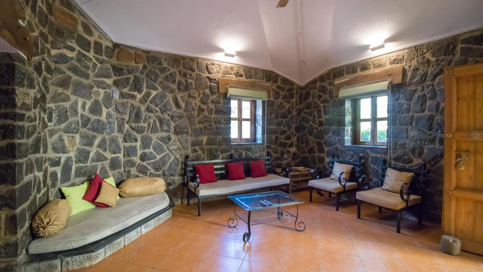 Nisarg Resort Kolhapur Eksteriør bilde