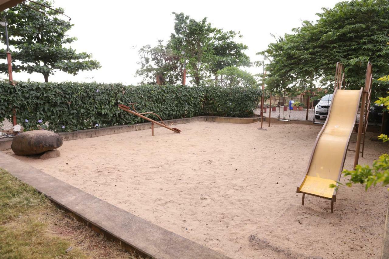 Nisarg Resort Kolhapur Eksteriør bilde